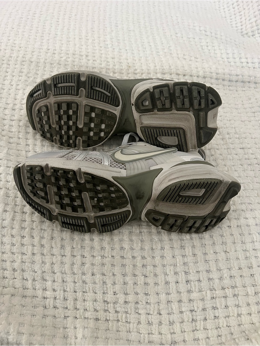 Nike Women’s V2K Run Shoes size 6 - Picture 7 of 11